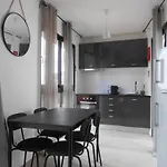 - Rosemary Apartman *